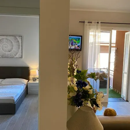 Apartment Maison Blanche Varazze