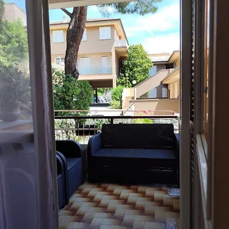 Maison Blanche Апартаменты *