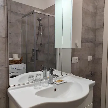 Maison Blanche 瓦拉泽